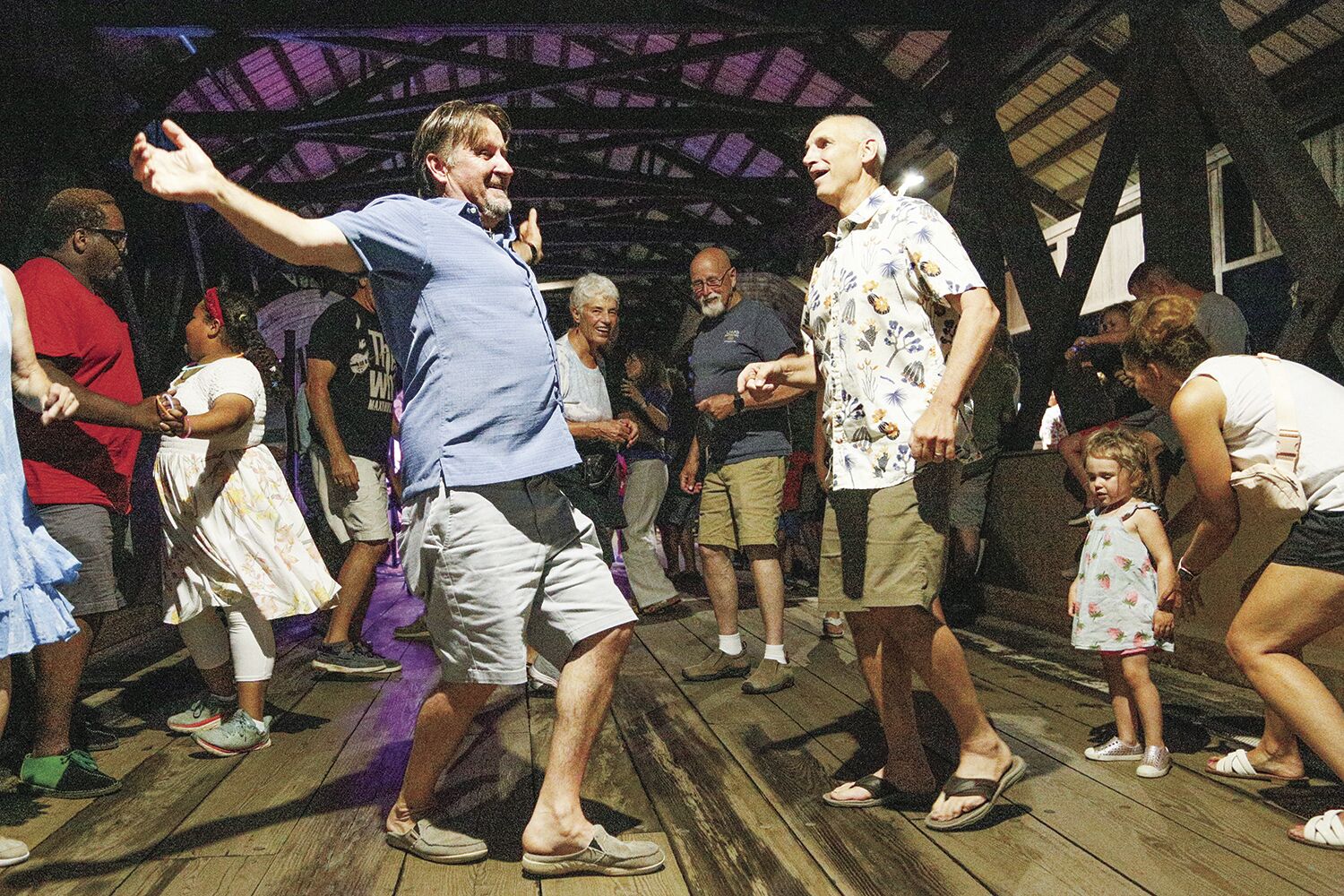 08-06-22 Bridge Dance medium arms out